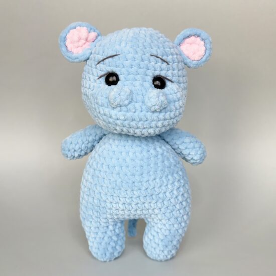 Mīksts, tamborēts nīlzirgs no plīša dzijas 28cm