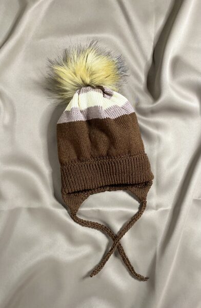 WINTER Brown hat with fleece lining, tie-able 
